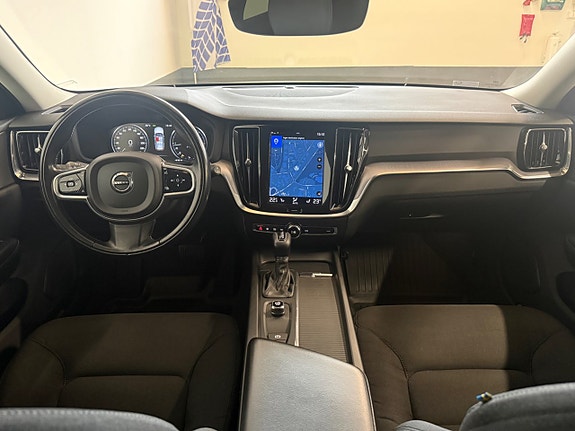 Volvo V60 Cross Country 10 of 22