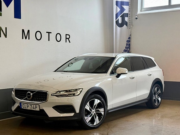 Volvo V60 Cross Country 4 of 22