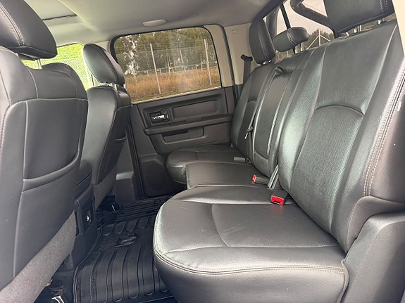 Dodge RAM 1500 18 of 21