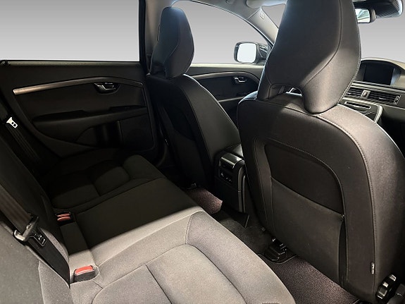 Volvo XC70 16 of 16