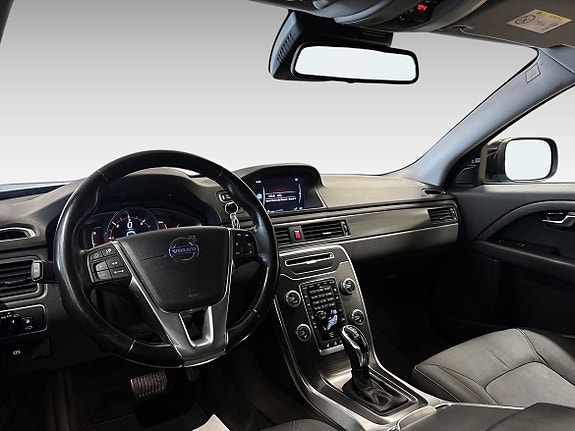 Volvo XC70 10 of 16