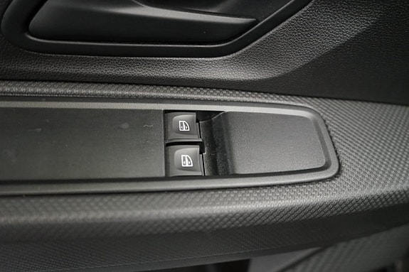 Dacia Sandero 8 of 11