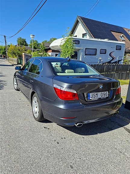 BMW 520d 4 of 15