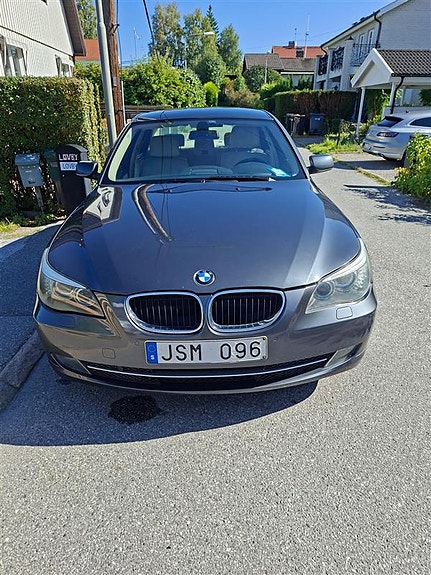 BMW 520d 2 of 15