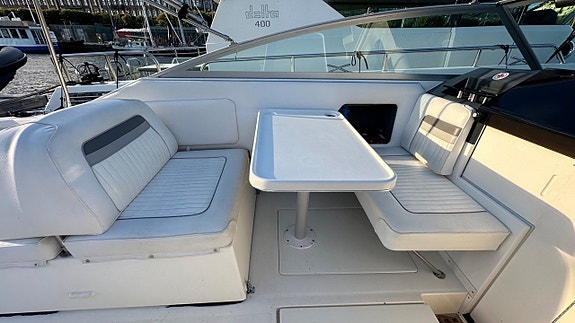 Sea Ray 31 Amberjack -1992 16 of 26