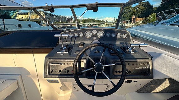 Sea Ray 31 Amberjack -1992 15 of 26