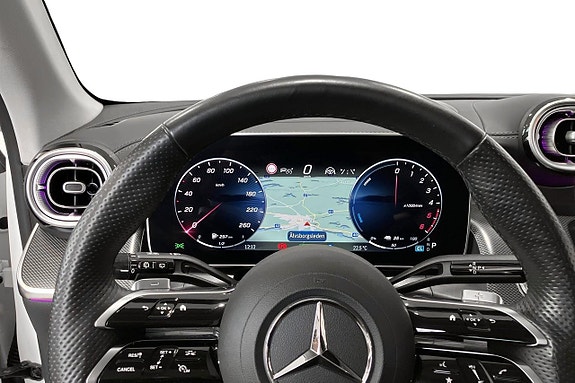 Mercedes-Benz GLC300 de 12 of 21
