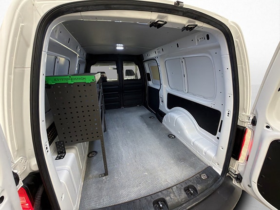 Volkswagen Caddy Maxi 13 of 30