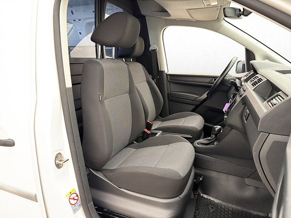 Volkswagen Caddy Maxi 28 of 30
