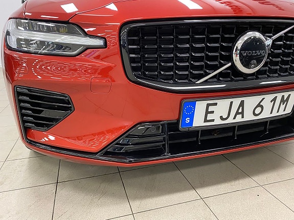 Volvo V60 2 of 11