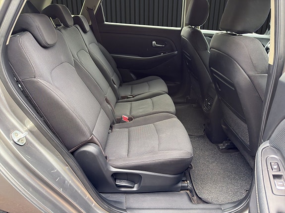 Kia Carens 13 of 20