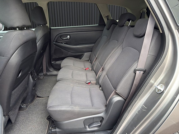 Kia Carens 14 of 20