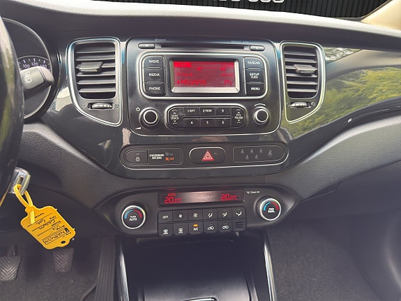 Kia Carens 17 of 20