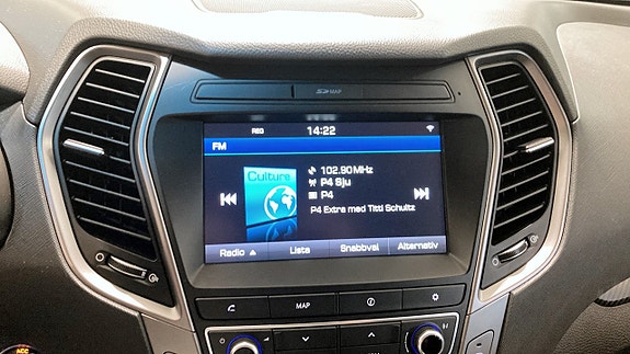 Hyundai Santa Fe 12 of 16