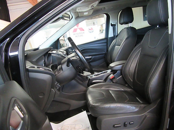 Ford Kuga 3 of 5