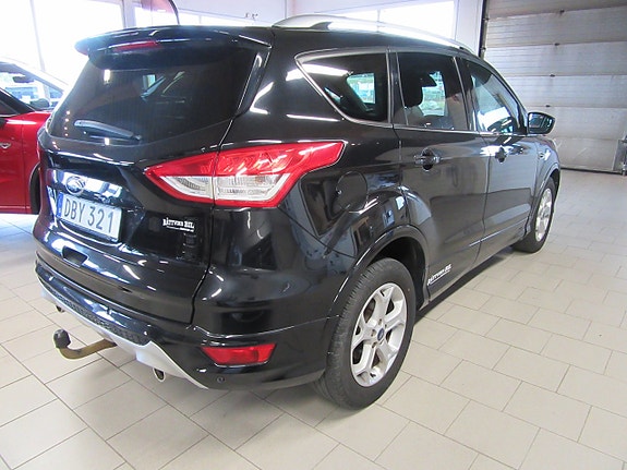 Ford Kuga 2 of 5