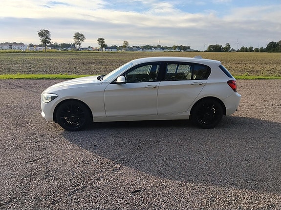 BMW 116i 2 of 13