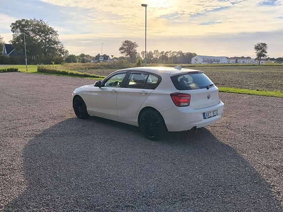 BMW 116i 3 of 13