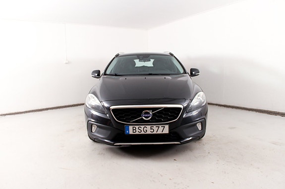 Volvo V40 Cross Country 4 of 24