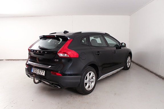 Volvo V40 Cross Country 12 of 24