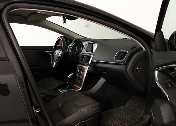 Volvo V40 Cross Country 19 of 24