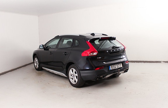 Volvo V40 Cross Country 8 of 24