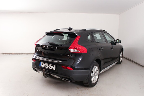 Volvo V40 Cross Country 11 of 24