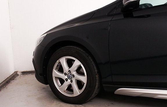 Volvo V40 Cross Country 13 of 24