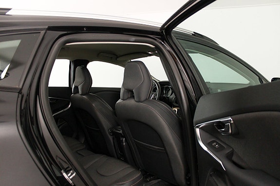 Volvo V40 Cross Country 23 of 24