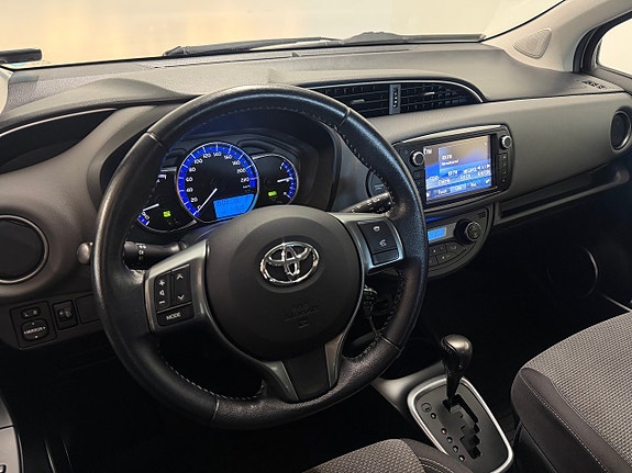 Toyota Yaris 7 of 10