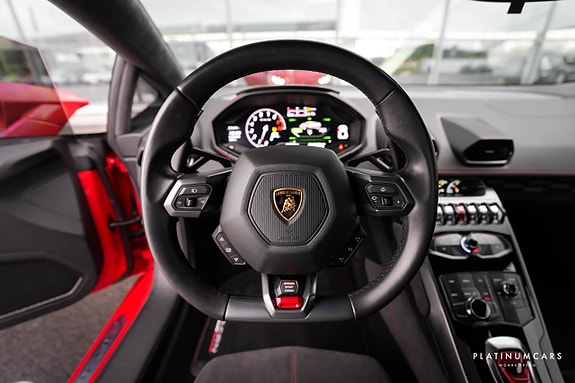 Lamborghini Huracan 7 of 22