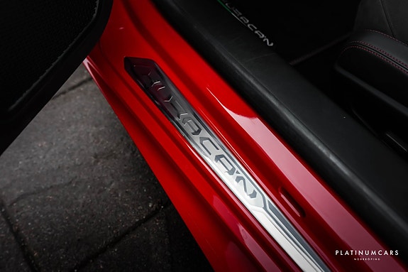 Lamborghini Huracan 17 of 22