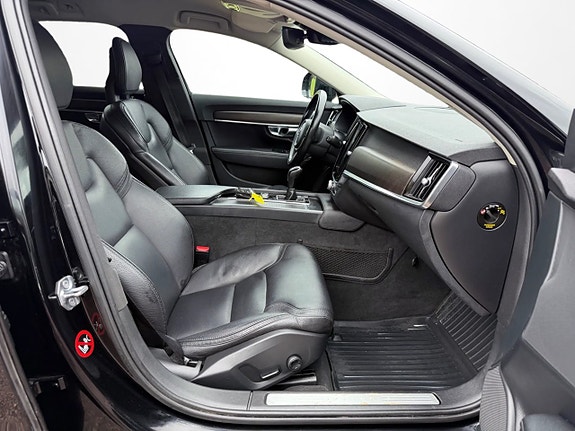 Volvo V90 Cross Country 13 of 14