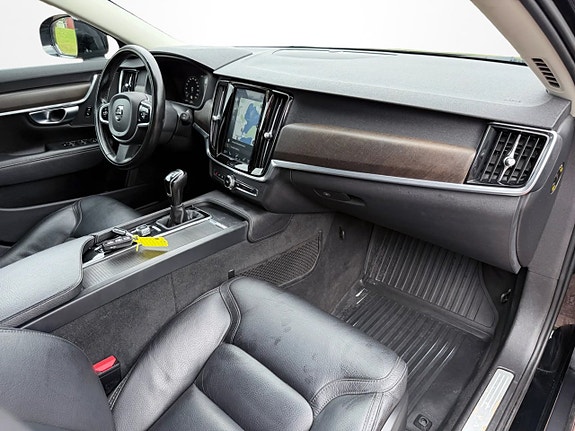 Volvo V90 Cross Country 14 of 14