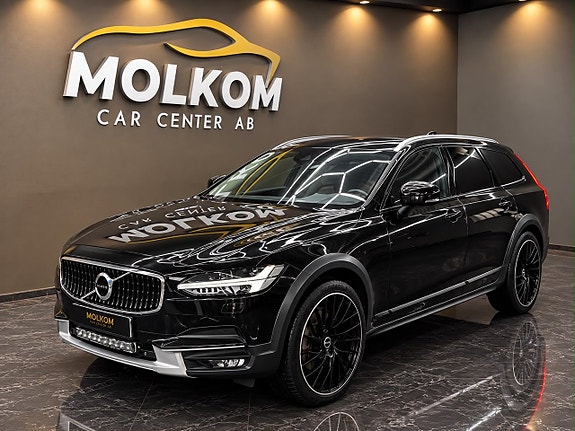 Volvo V90 Cross Country 4 of 14