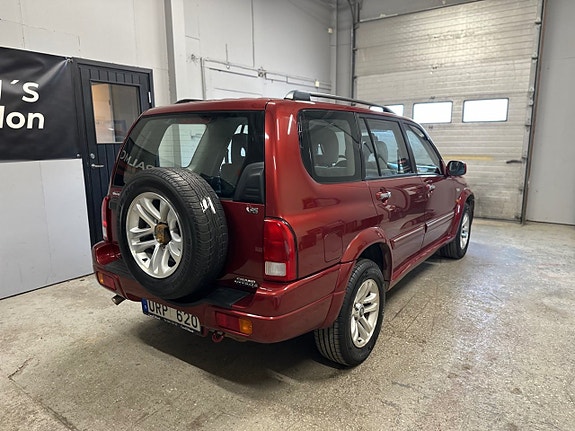 Suzuki Grand Vitara 4 of 20