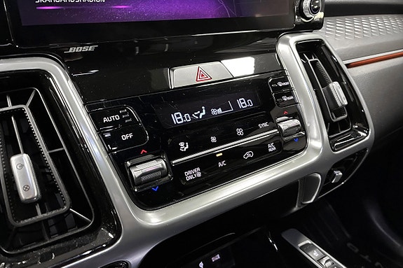 Kia Sorento 15 of 30
