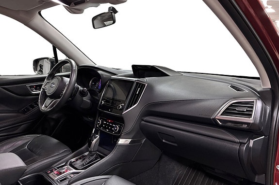Subaru Forester 15 of 28
