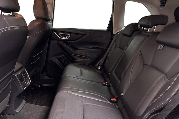 Subaru Forester 16 of 28
