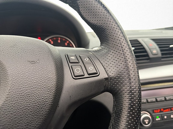 BMW 125i 16 of 23
