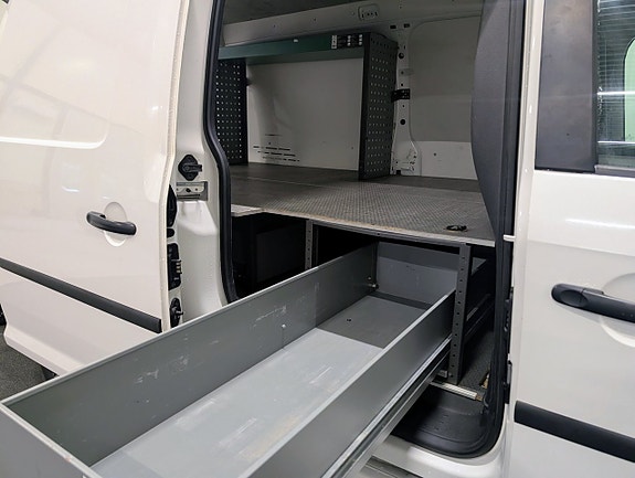 Volkswagen Caddy Maxi 13 of 13