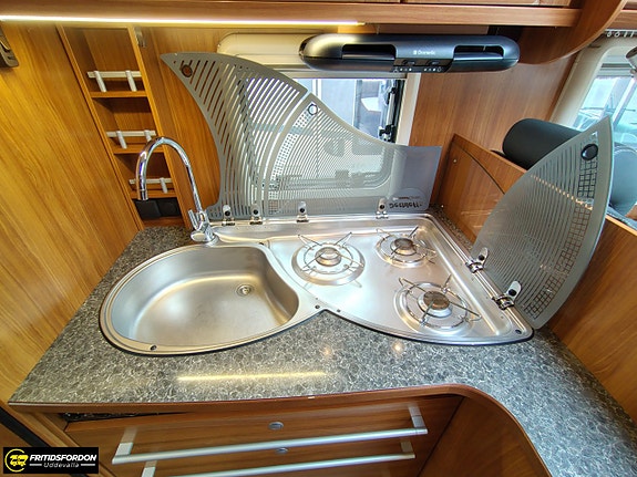 Dethleffs MAGIC EDITION, Hydrauliska stödben, Alde, Automat 13 of 21