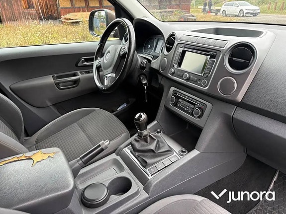 Volkswagen Amarok 23 of 26