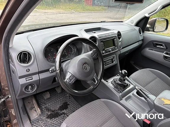 Volkswagen Amarok 18 of 26
