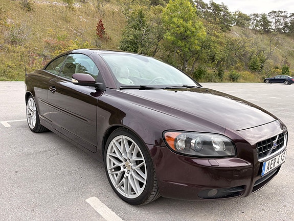 Volvo C70 2 of 9