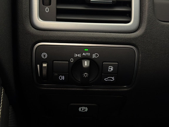 Volvo XC70 23 of 30