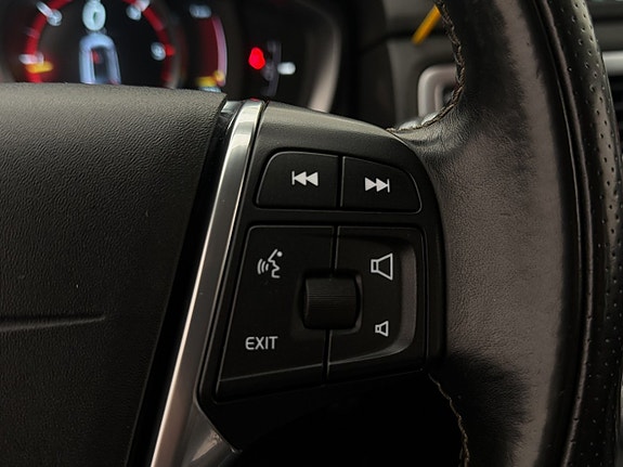 Volvo XC70 18 of 30