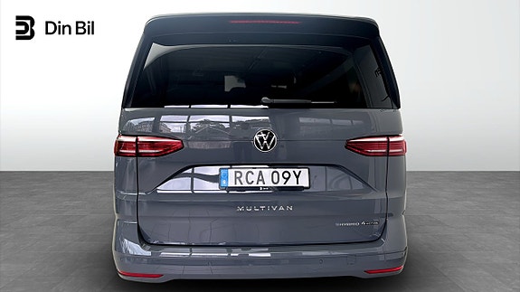 Volkswagen Multivan 5 of 12