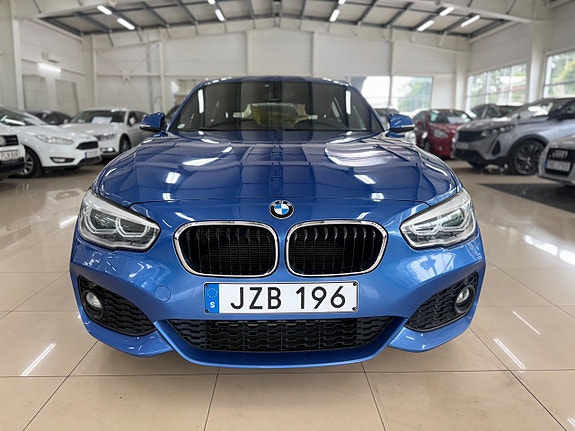 BMW 116d 2 of 11