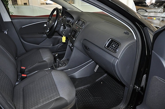 Volkswagen Polo 9 of 14